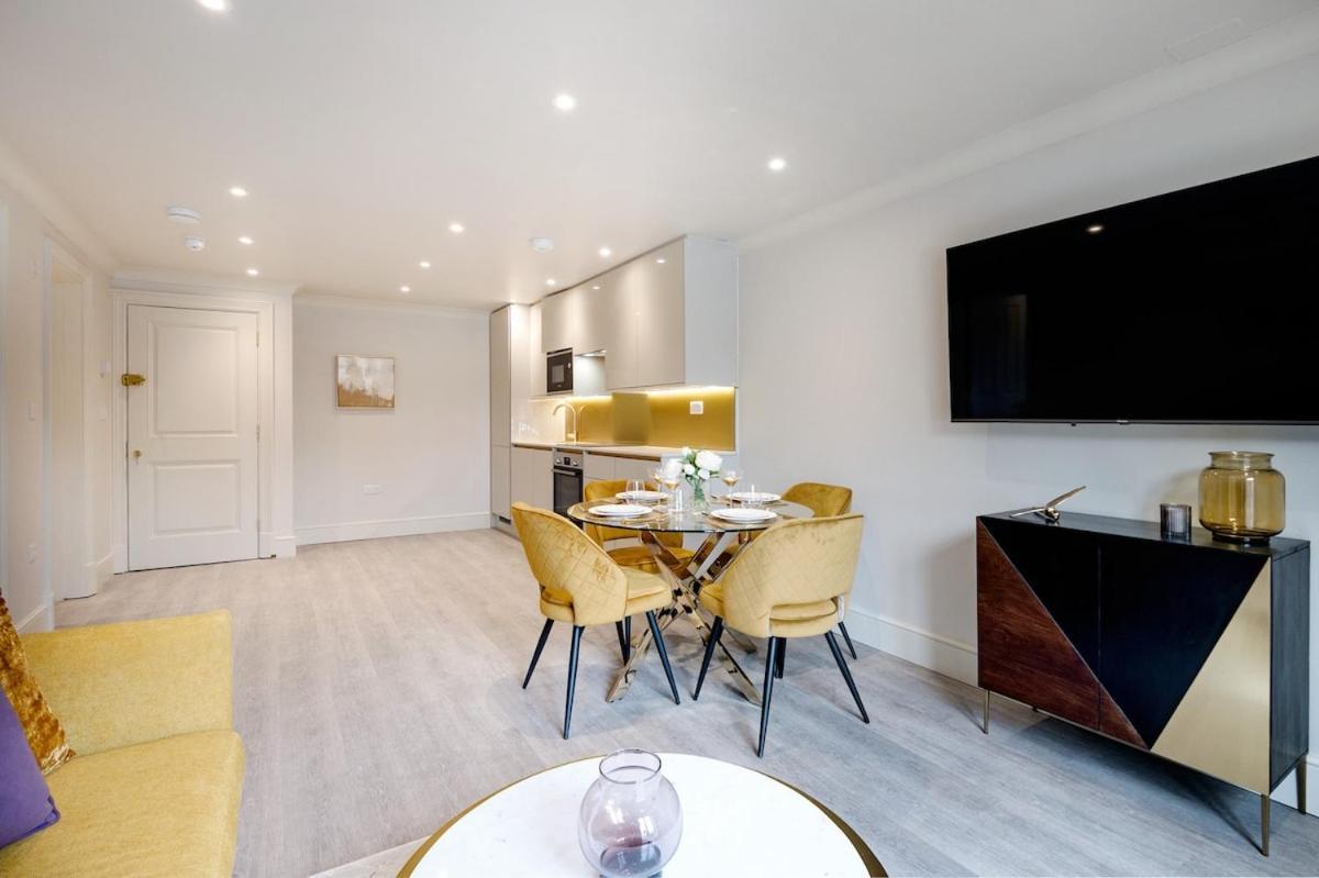 Hyde Park Suites-5 Apartment